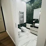 Lussuoso Con Giardino *