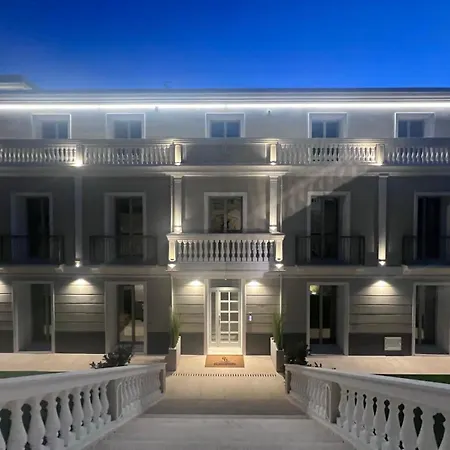 Lussuoso Con Giardino Apartman *